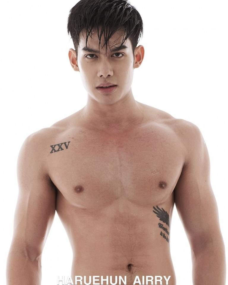 รอยสัก ฝั่งรัก