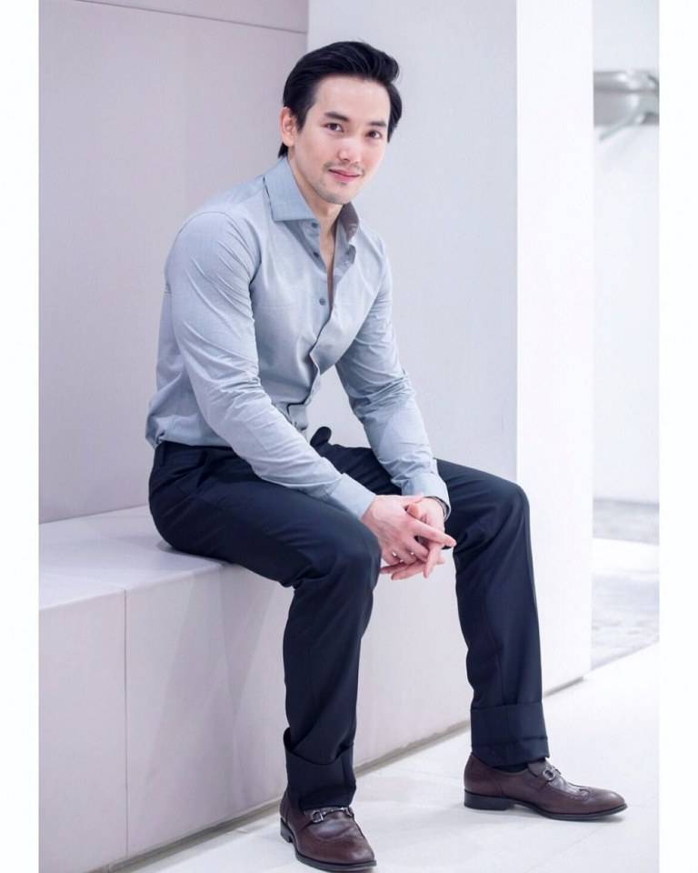 หล่อรวย อยากเลีย