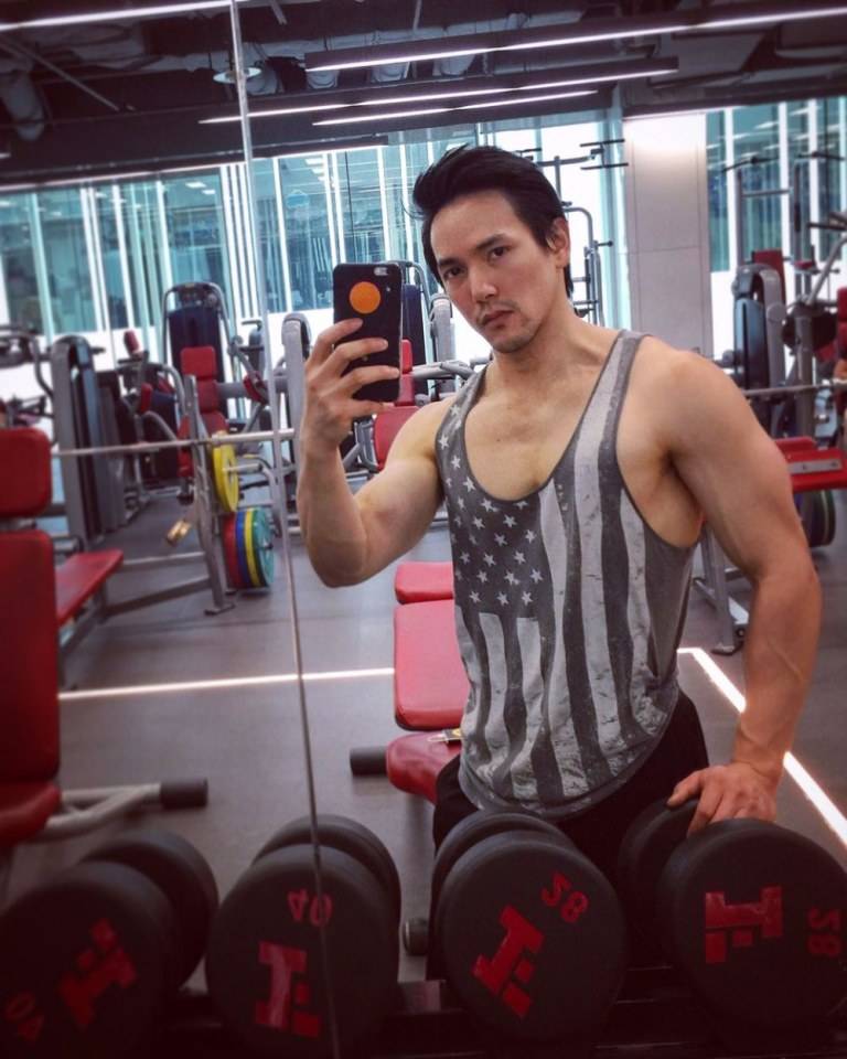 หล่อรวย อยากเลีย