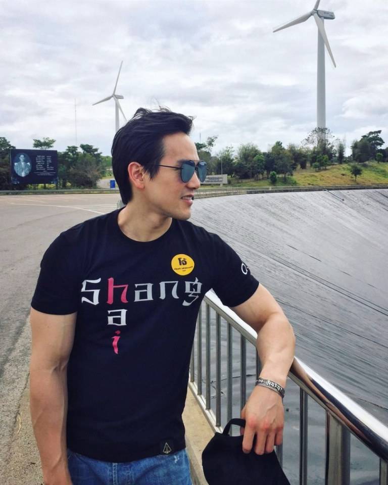 หล่อรวย อยากเลีย