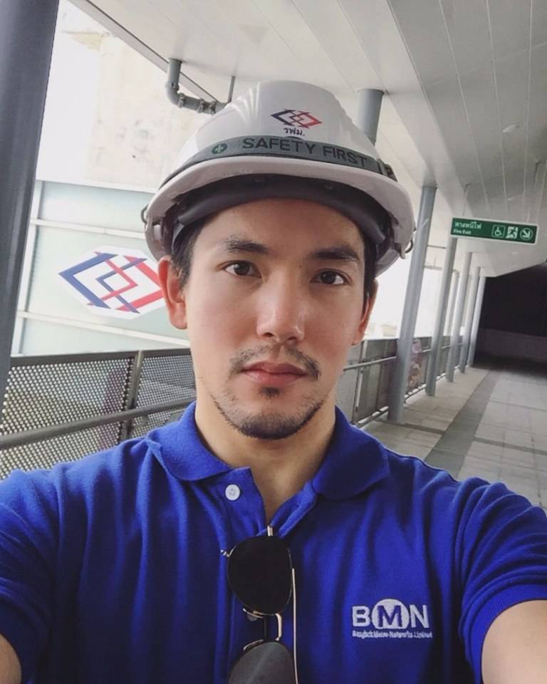 หล่อรวย อยากเลีย