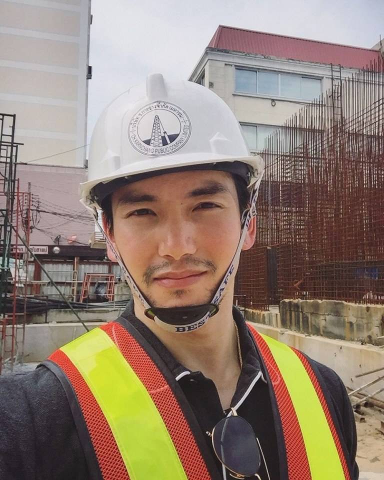 หล่อรวย อยากเลีย