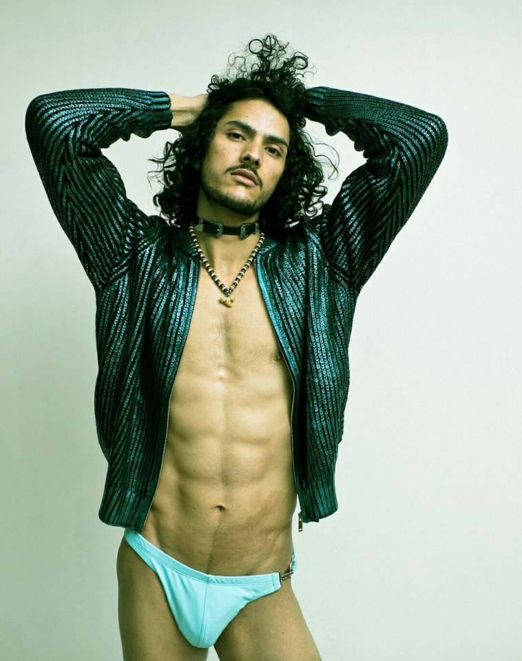 hot male 165 (18+)