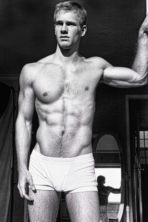 hot male 165 (18+)