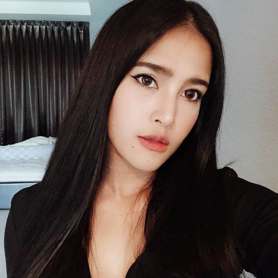 แต้งกิ้ว ศิลป์ชนก