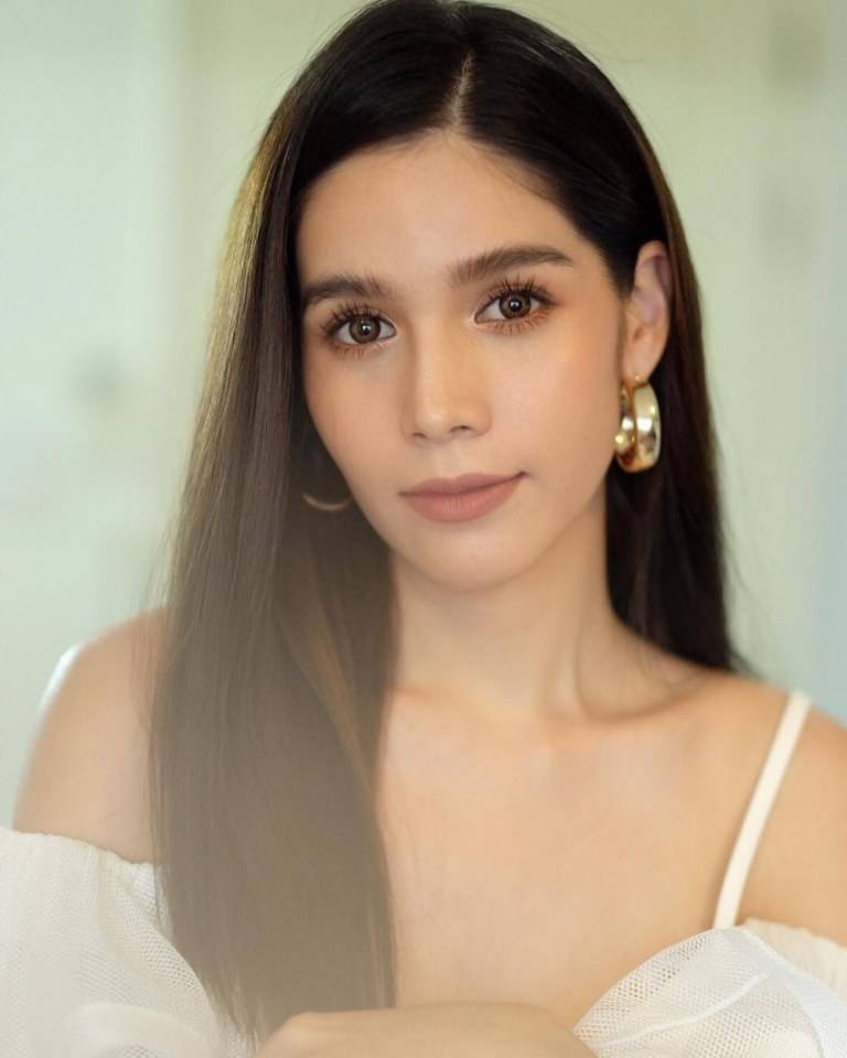 ใบเตย ปุณณิศา ศิริสังข์ รับบทเป็น ฝน