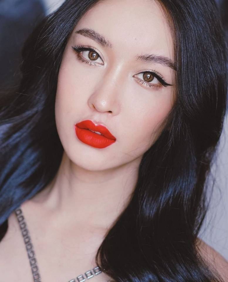 หลิงหลิง ปิยดา อินทะวงศ์ รับบทเป็น มิวมิว