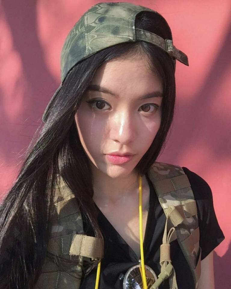 หงษ์หยก พรพรรณ ฤกษ์อัตการ รับบทเป็น เดียร์