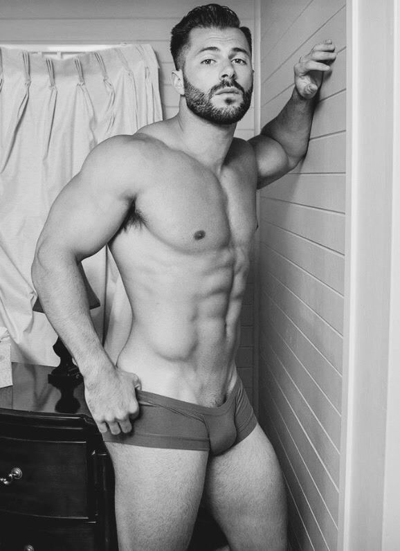 hot male 168 (18+)