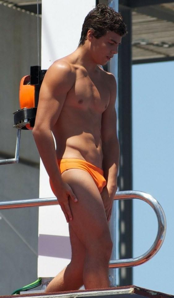 hot male 168 (18+)
