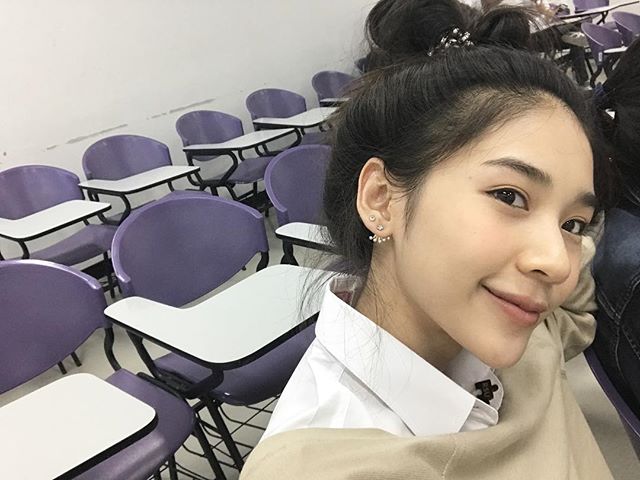 ส่องความน่ารัก "เบนซ์ ณัฐธิดา" ลูกสาวชาคริต