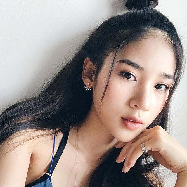 ส่องความน่ารัก "เบนซ์ ณัฐธิดา" ลูกสาวชาคริต