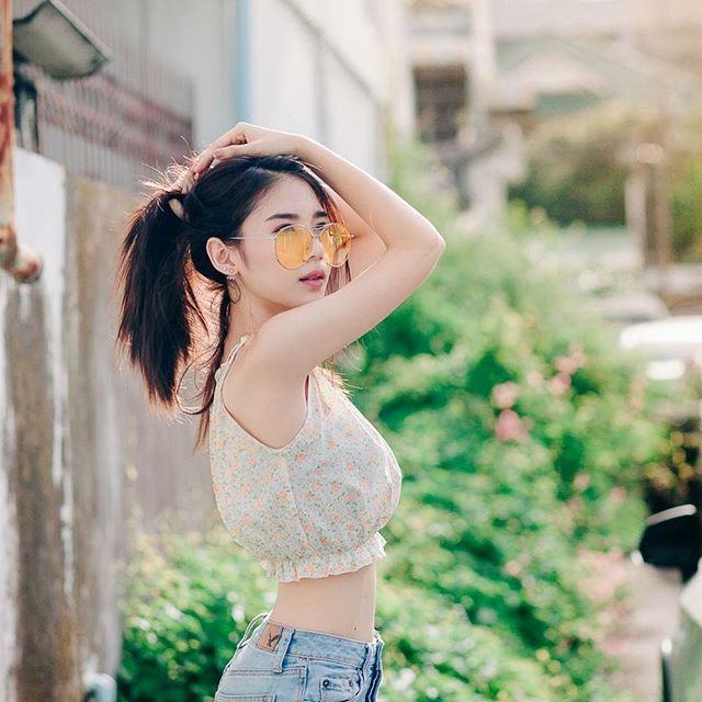 ส่องความน่ารัก "เบนซ์ ณัฐธิดา" ลูกสาวชาคริต