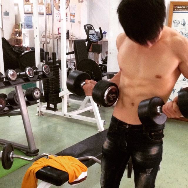 ตั้ม ศรัณย์หนุ่มน้อย ใหญ่ๆน่าฟัด