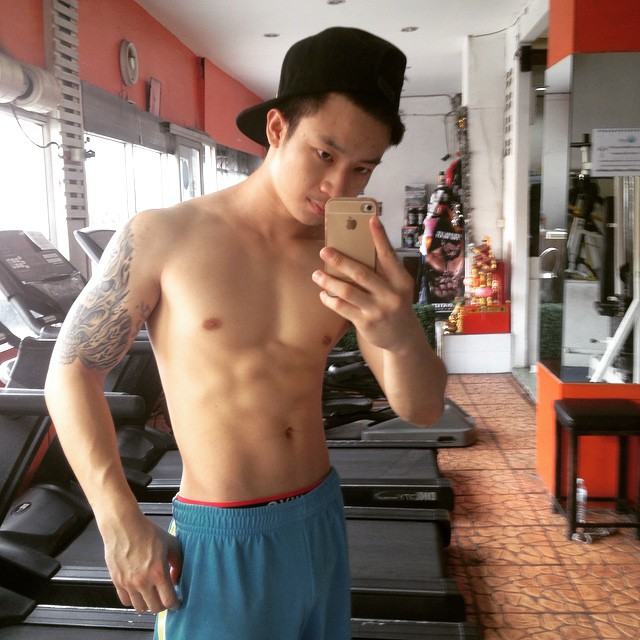 ตั้ม ศรัณย์หนุ่มน้อย ใหญ่ๆน่าฟัด