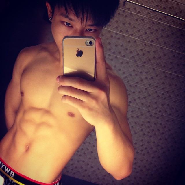 ตั้ม ศรัณย์หนุ่มน้อย ใหญ่ๆน่าฟัด