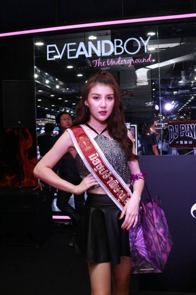 Grandopening URBAN DECAY X EVEANDBOY siam square one