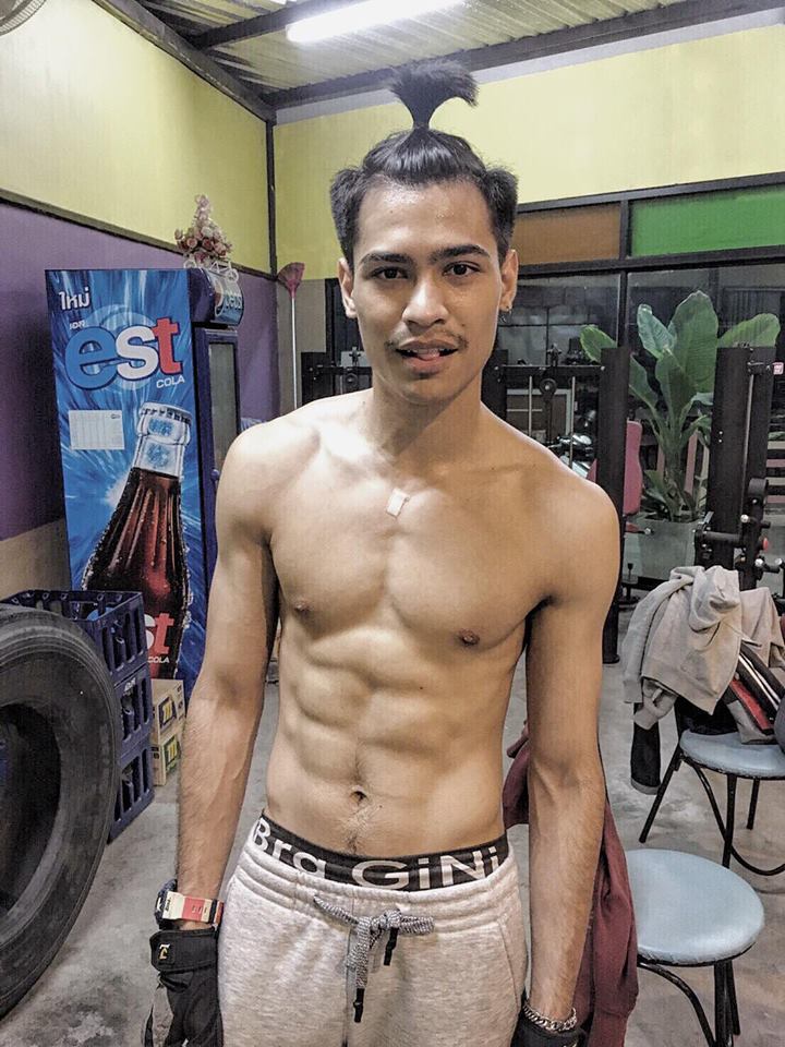 หนุ่มเข้มหล่อบ้านๆ แสบทรวง 023