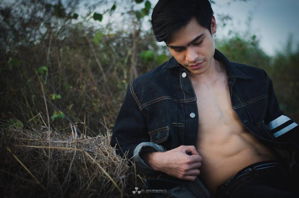 หนุ่มเข้มหล่อบ้านๆ แสบทรวง 023