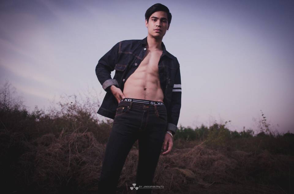 หนุ่มเข้มหล่อบ้านๆ แสบทรวง 023