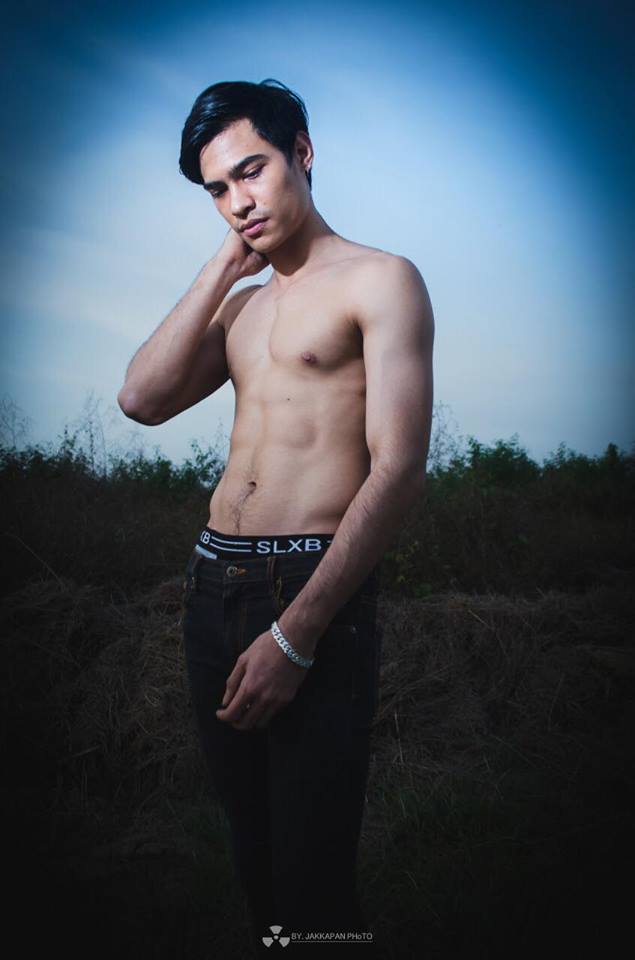 หนุ่มเข้มหล่อบ้านๆ แสบทรวง 023