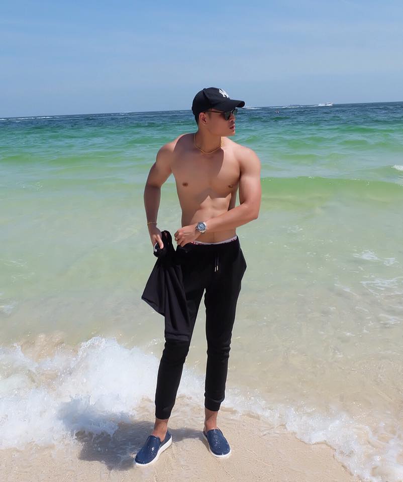 หนุ่มเข้มหล่อบ้านๆ แสบทรวง 024