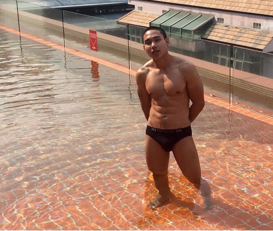 หนุ่มเข้มหล่อบ้านๆ แสบทรวง 030
