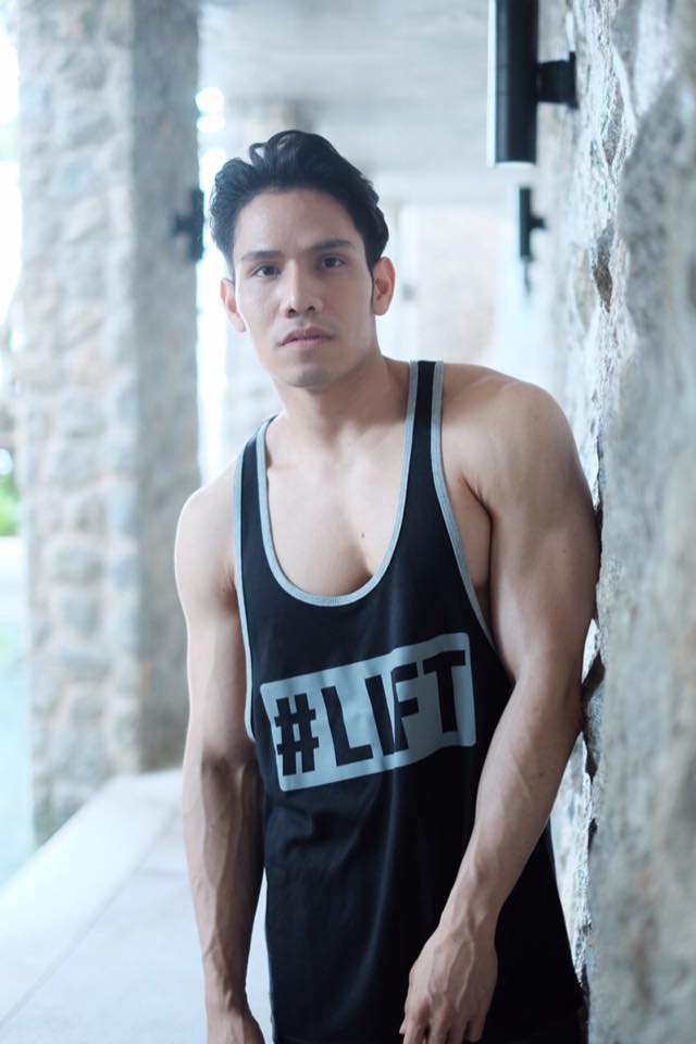 หนุ่มเข้มหล่อบ้านๆ แสบทรวง 031