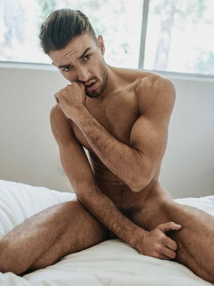 hot male 185 (18+)