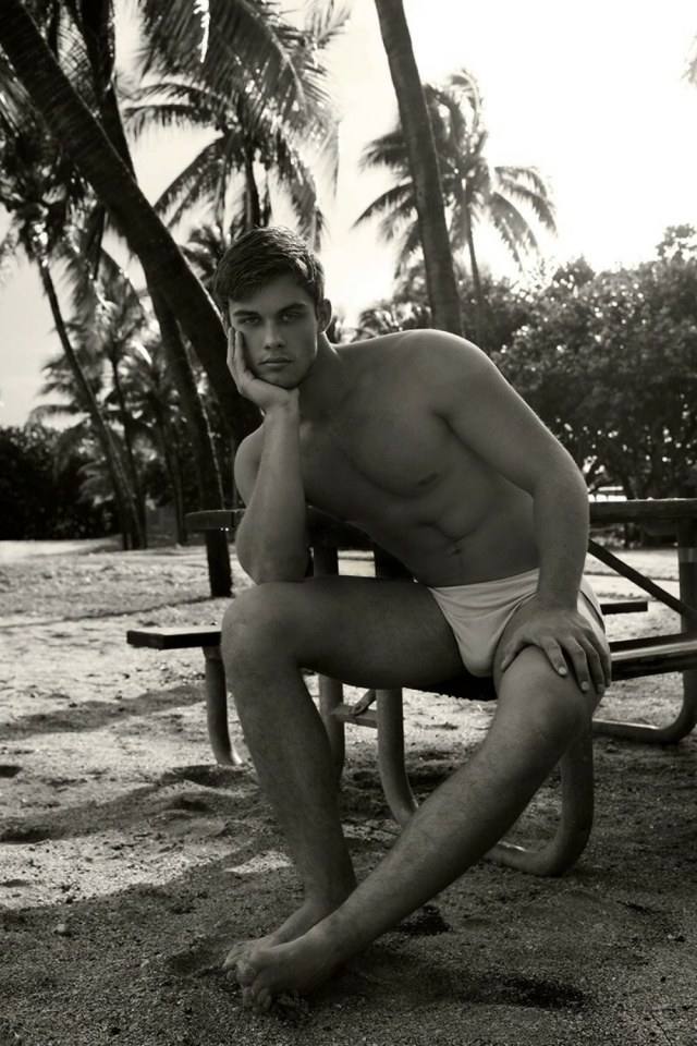 hot male 185 (18+)