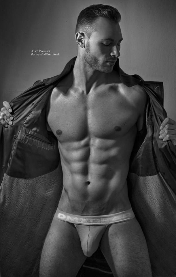 hot male 185 (18+)