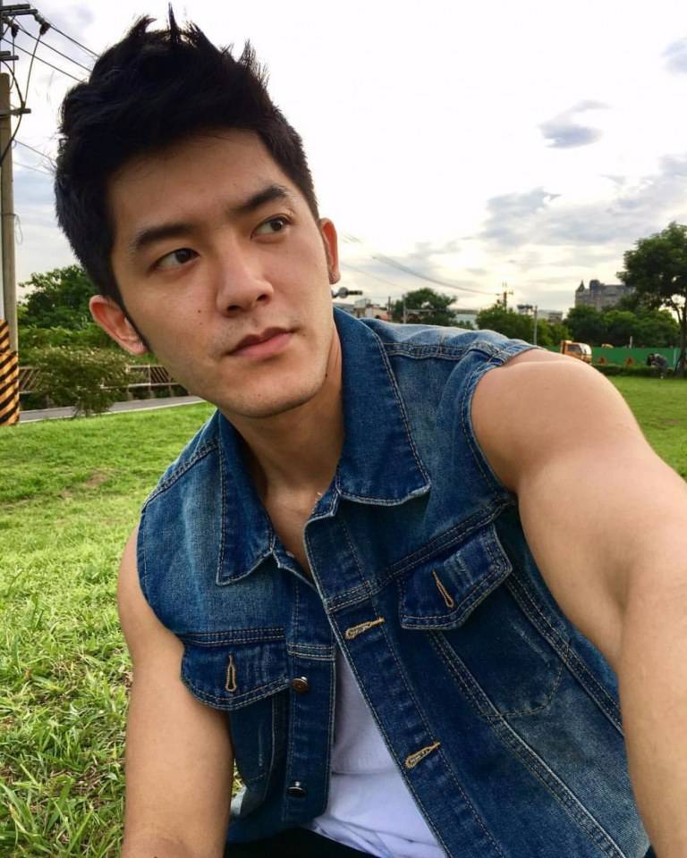 เลียยามบ่าย