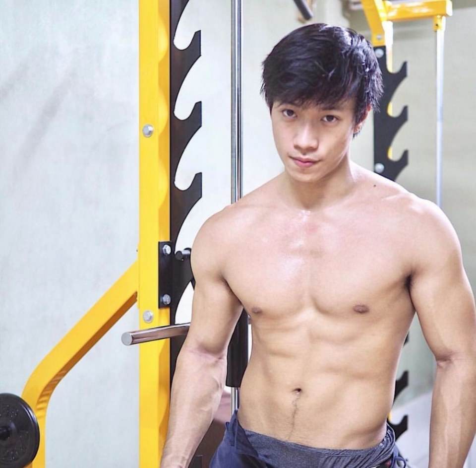 หลากหลาย ผช.ในทวิต02
