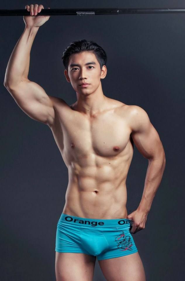 hot male 190 (18+)