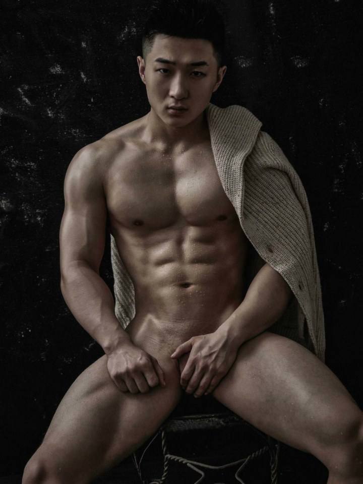 hot male 190 (18+)