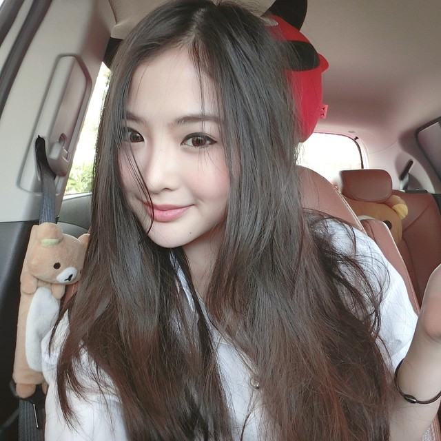 มายด์ วิรพร จิรเวชสุนทรกุล หรือ มิ้น