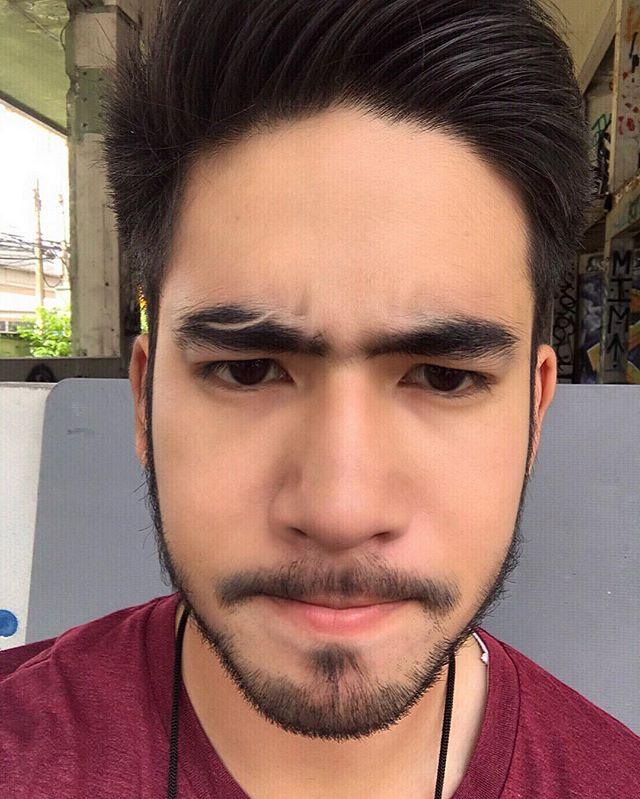 ต้น ศักราช หนุ่มหล่อมาดเซอร์หน้าคล้ายโป๊ป ธนวรรธน์ !!