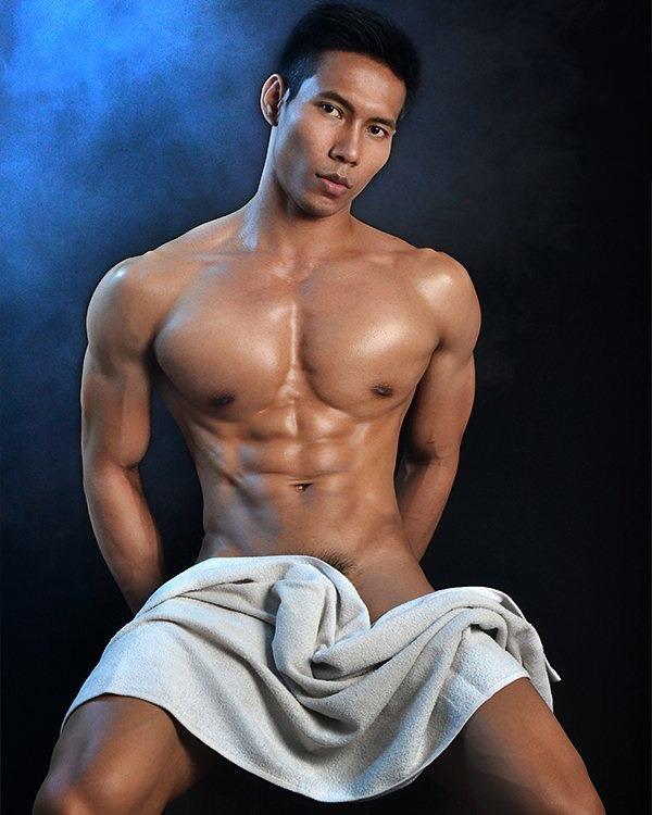 hot male 193 (18+)