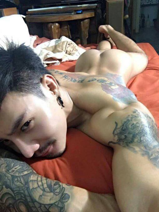 hot male 193 (18+)