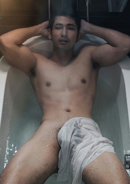 hot male 194 (18+)