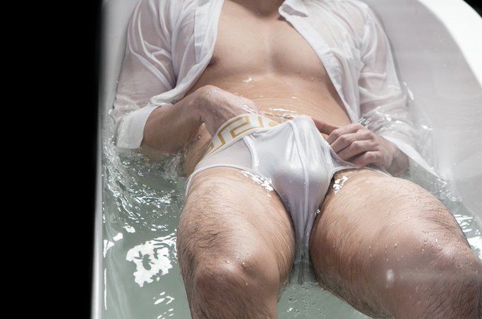 hot male 194 (18+)