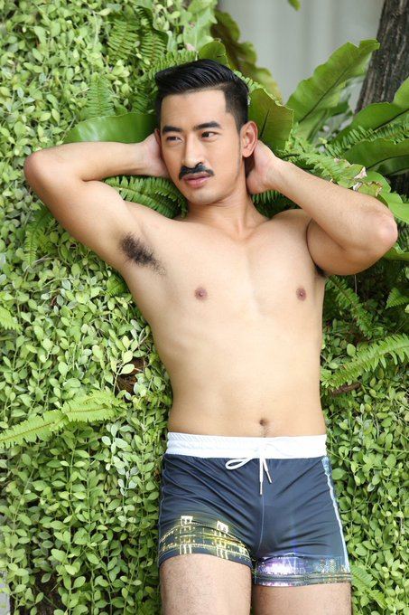 hot male 194 (18+)