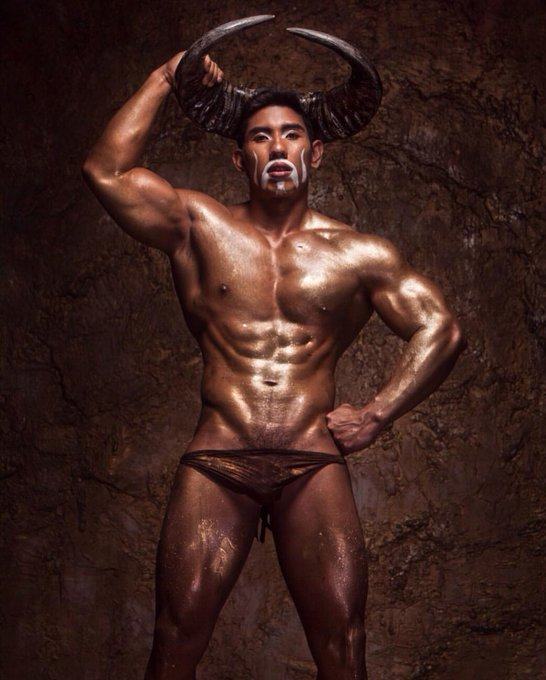 hot male 194 (18+)