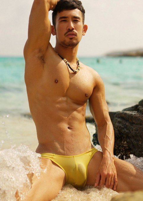 hot male 195 (18+)