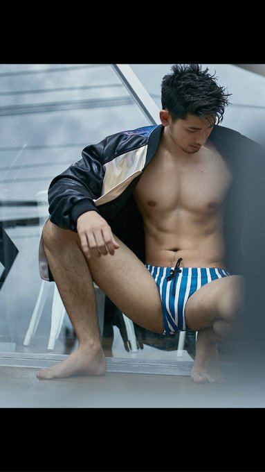 hot male 195 (18+)