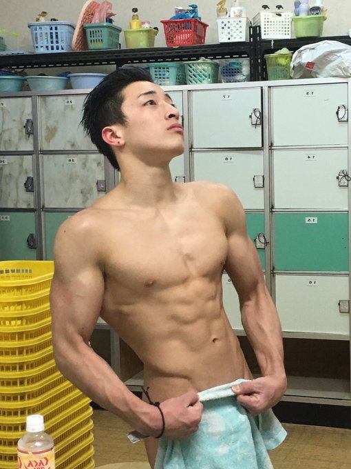 hot male 195 (18+)