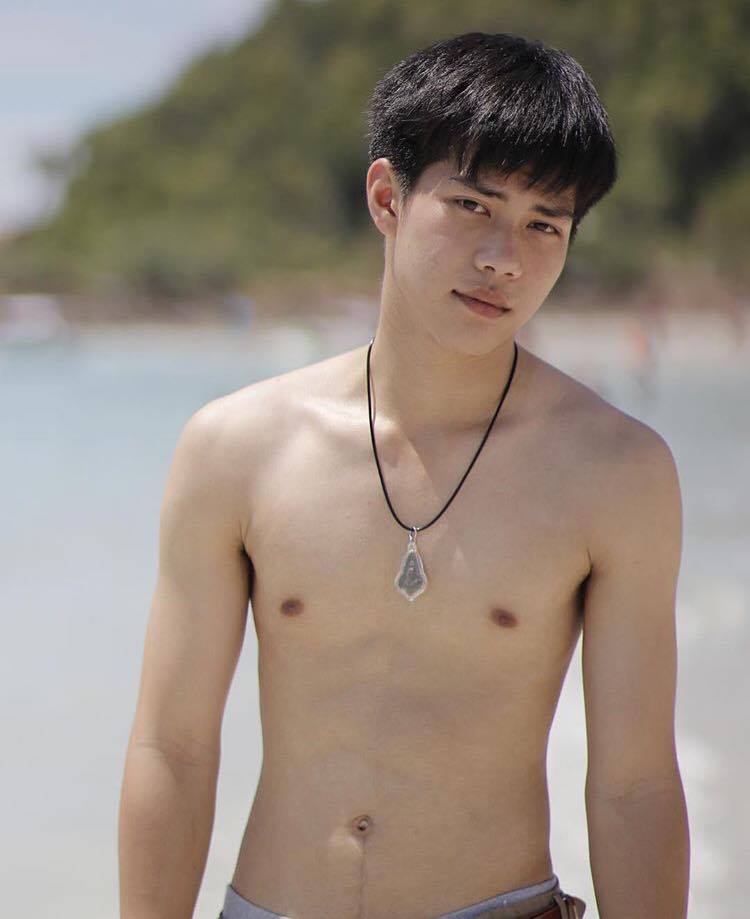 กรุบกริบ ครองโลก(&hearts;&epsilon; &hearts; )♡ 1
