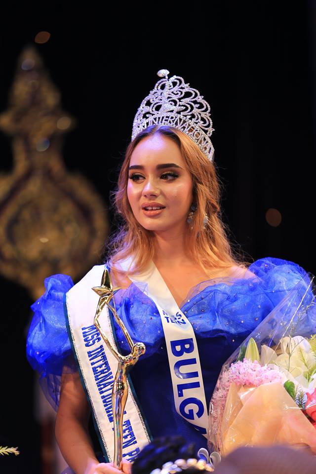 Bilyana Lazarova จาก Bulgaria