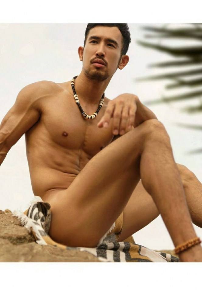 hot male 199 (18+)