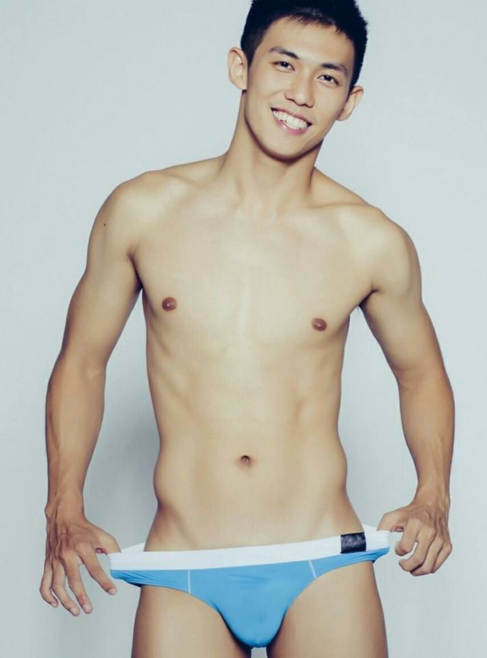 hot male 199 (18+)